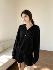 Spring and summer loungy, loose-fitting, slimming, sun-protective top for women - Image 2