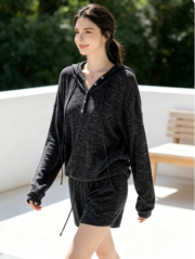 Spring and summer loungy, loose-fitting, slimming, sun-protective top for women - Image 3