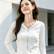 Early Autumn Zippered Hooded Sweatshirt, Korean Style, Slim-Fitting Cropped, Stylish Women's Long-Sleeve Top